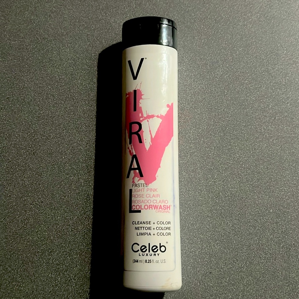 Light pink pigmented hair color shampoo